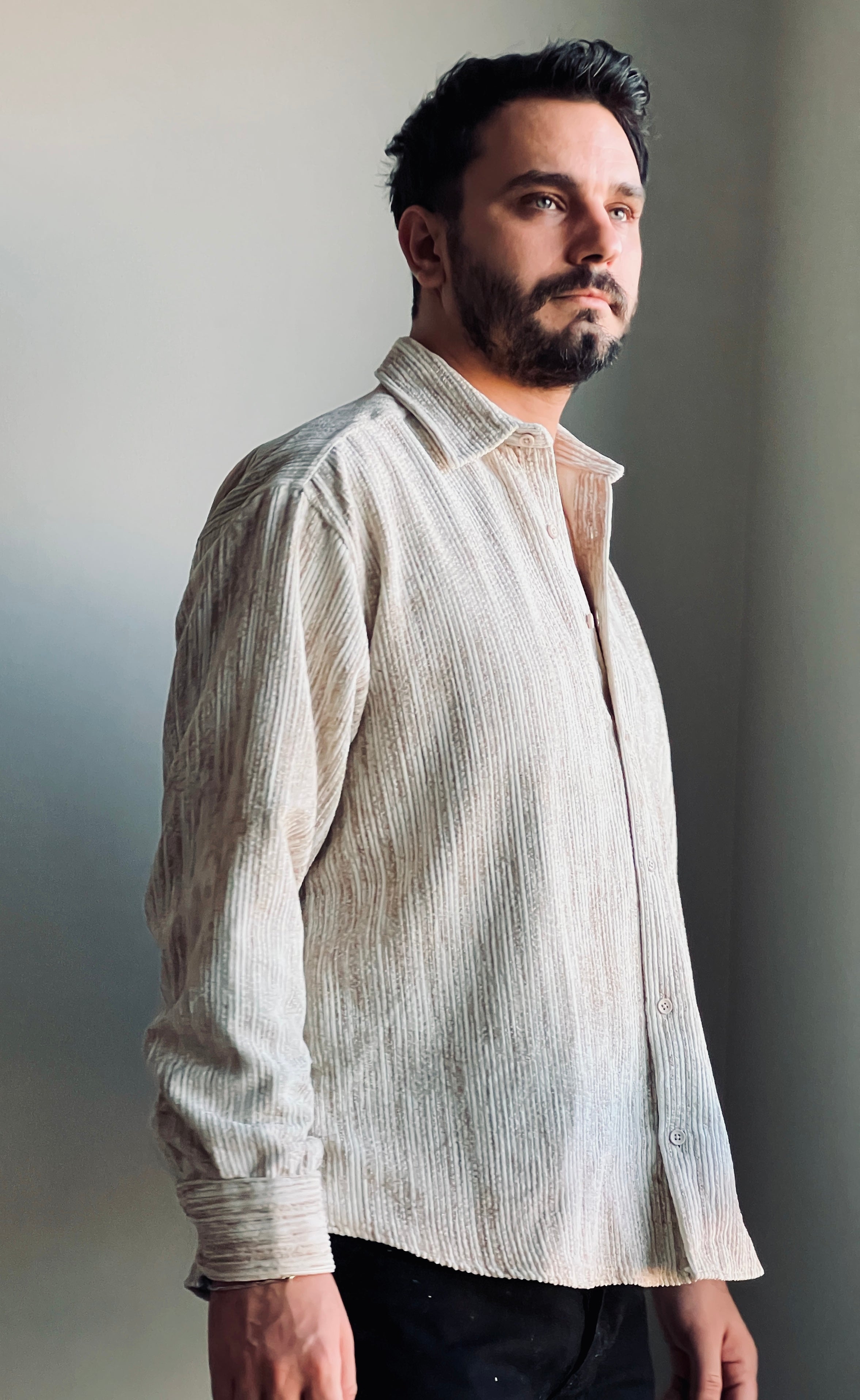 OVERSIZE EFEKTLİ KADİFE GÖMLEK KREM