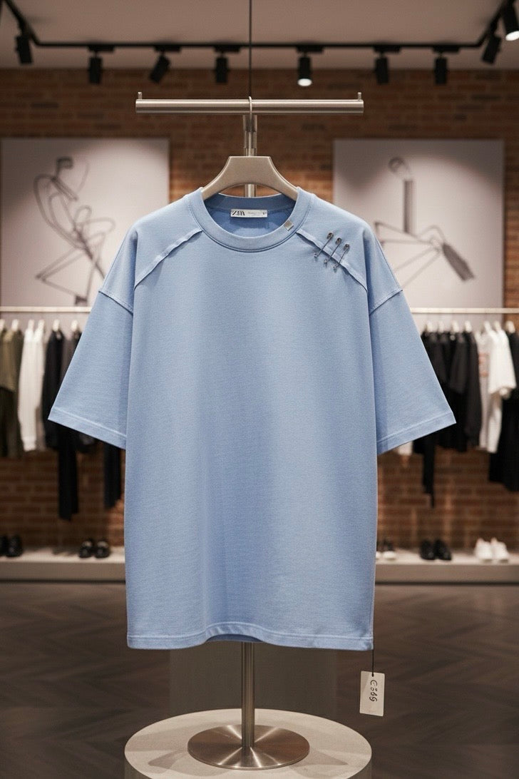 Buz Mavi Oversize Tişört – Relax Fit, Asimetrik Dikişli Modern Erkek T-Shirt