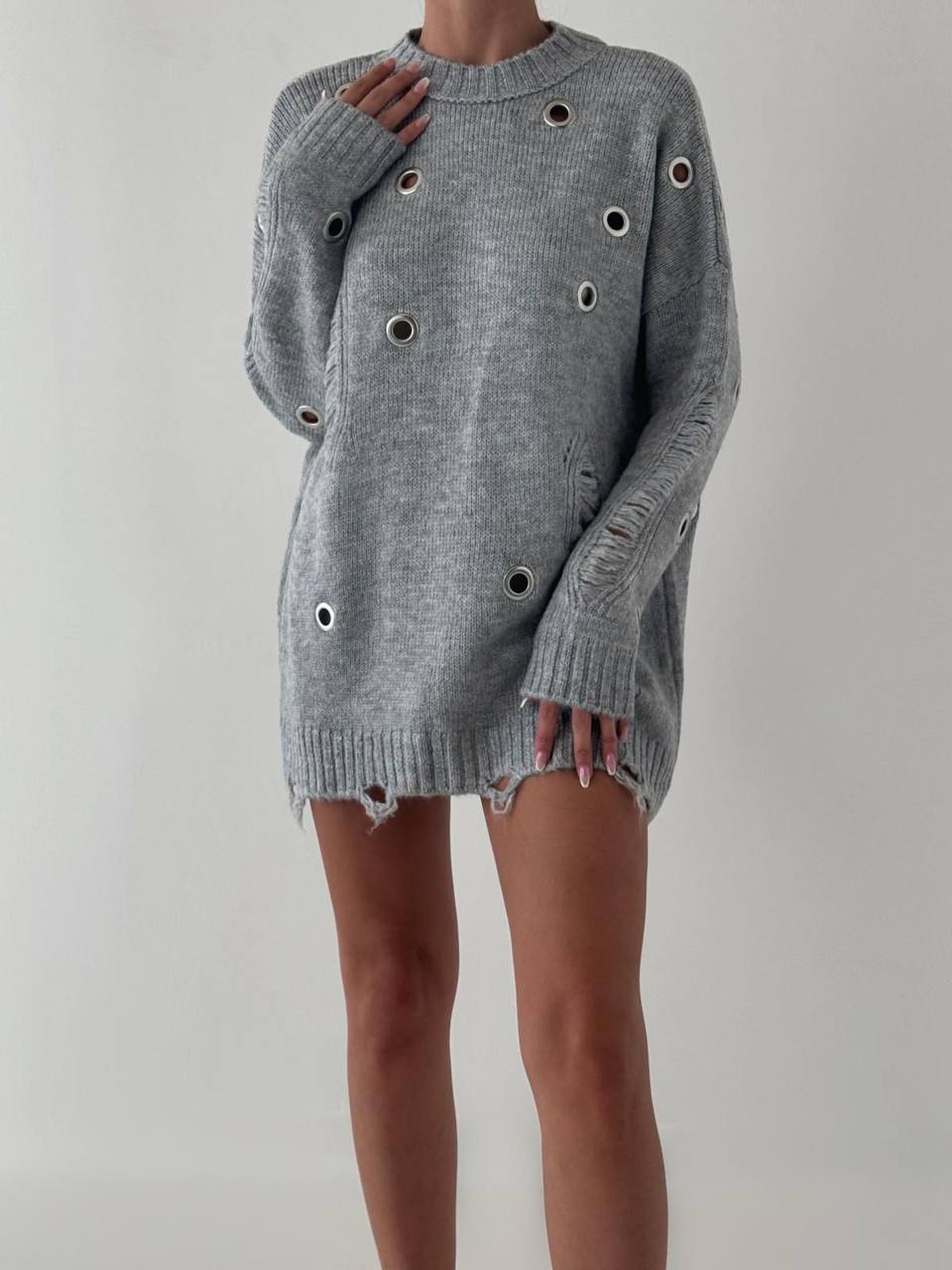 Kuşgözü Detaylı Gri Oversize Distressed Kadın Triko Kazak