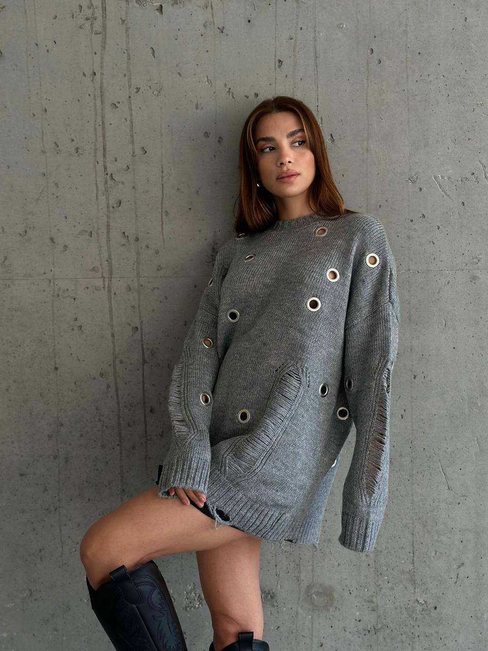 Kuşgözü Detaylı Gri Oversize Distressed Kadın Triko Kazak