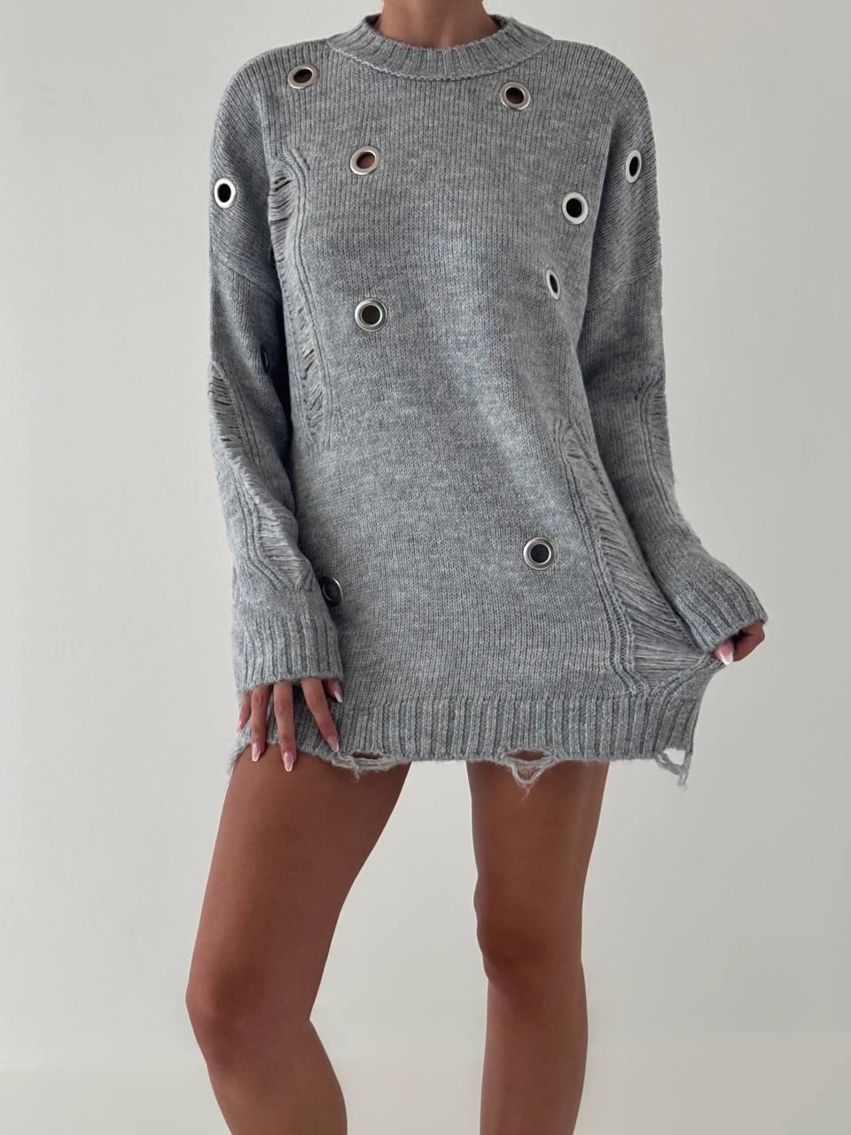 Kuşgözü Detaylı Gri Oversize Distressed Kadın Triko Kazak