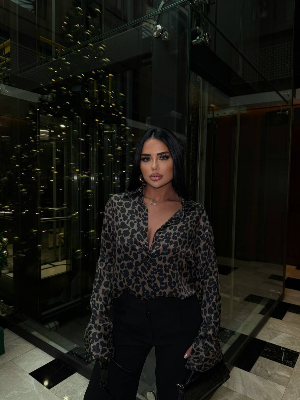 Kahve Siyah Leopar Desenli Saten Klasik Yaka Kadın Gömlek