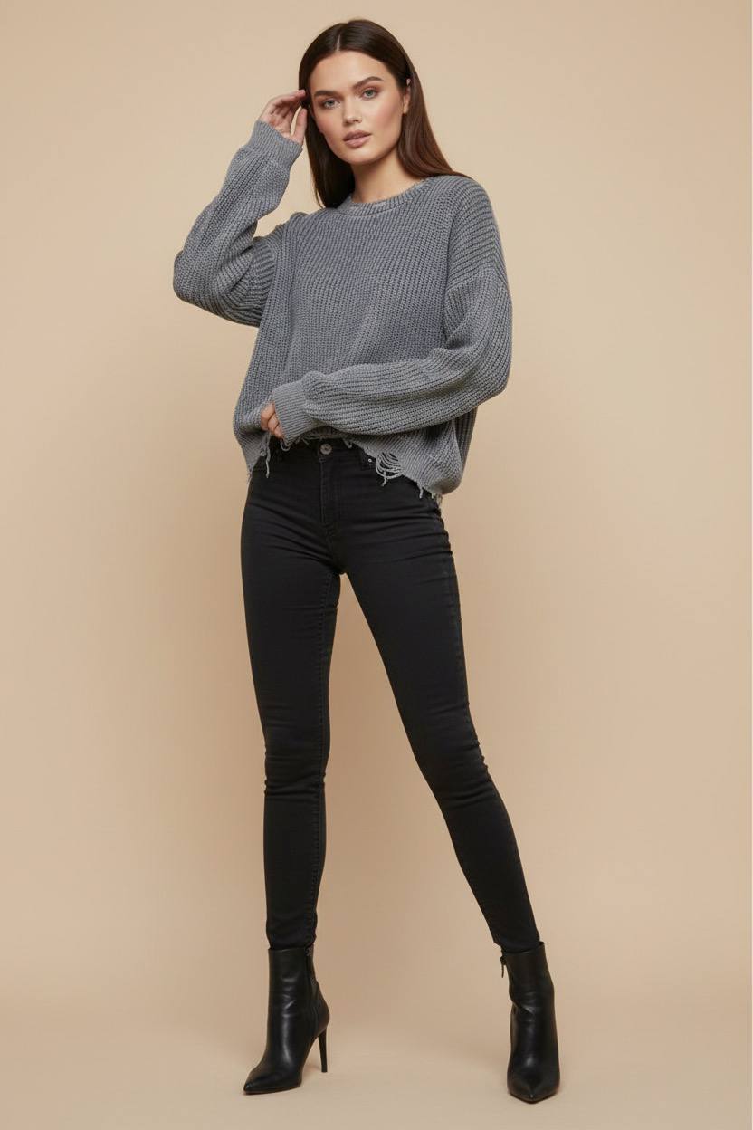 Antrasit Oversize Bisiklet Yaka Eskitme ve Yırtık Görünüm Detaylı Triko Kazak