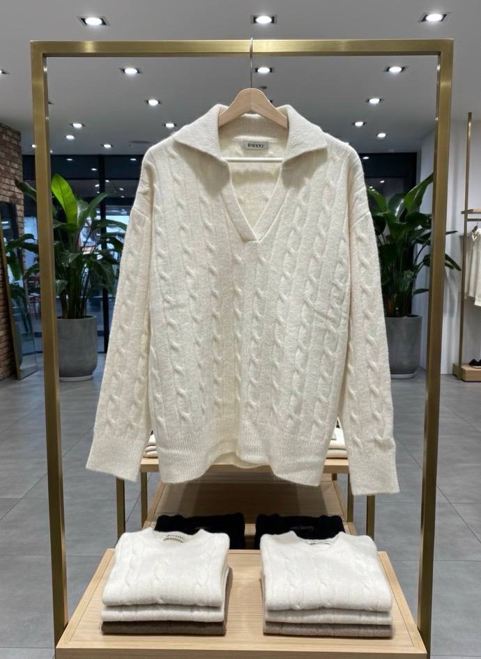 Pinterest Tarzı Krem V Yaka Polo Yaka Saç Örgü Oversize Triko Kazak