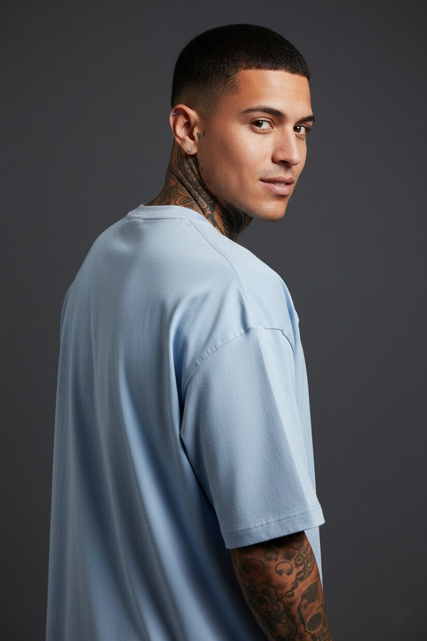 Buz Mavi Oversize Tişört – Relax Fit, Asimetrik Dikişli Modern Erkek T-Shirt