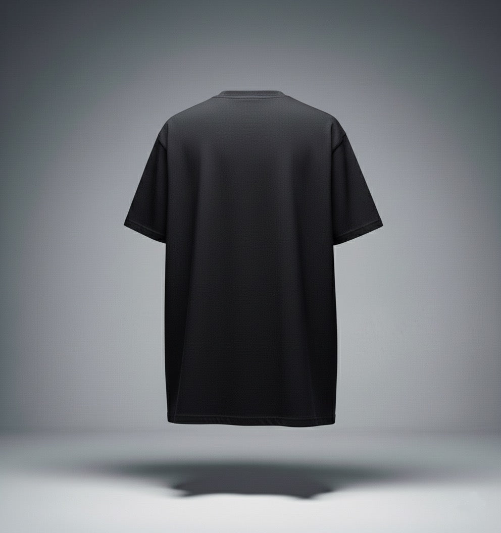 Piercing Detaylı Yıkamalı Siyah Oversize Erkek Tişört