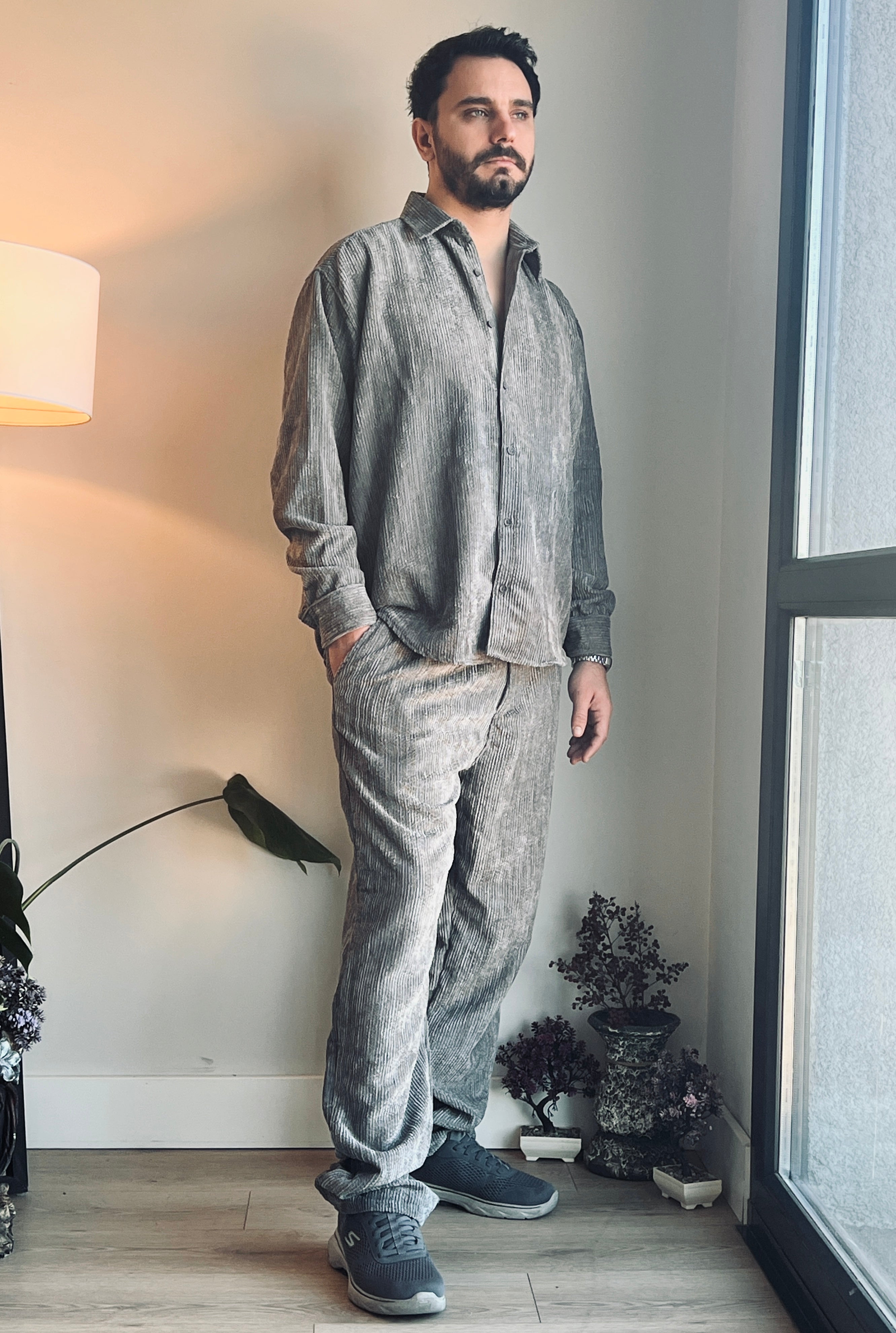 OVERSIZE EFEKTLİ KADİFE GÖMLEK ANTRASİT