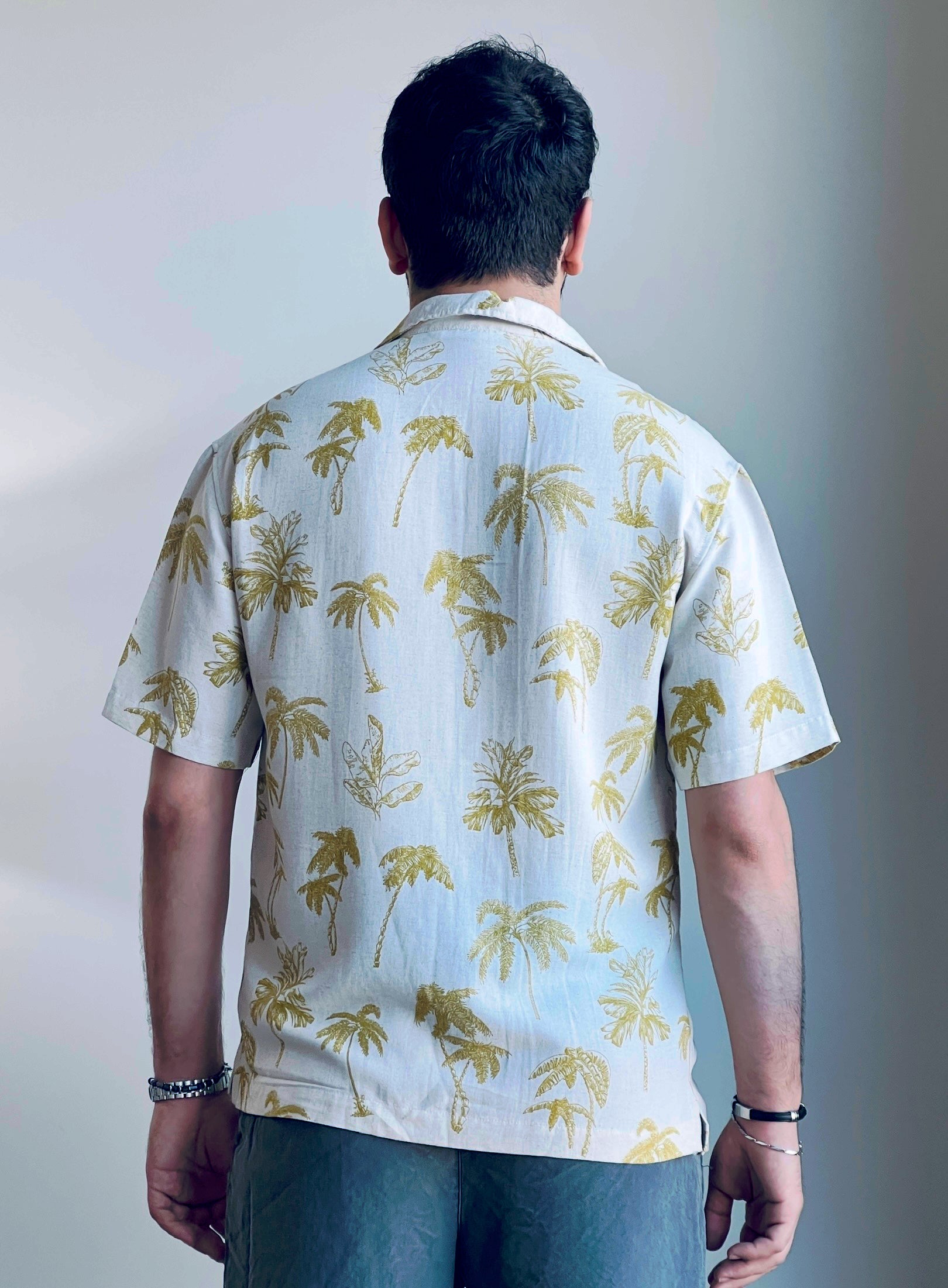 Palmiye Desenli Keten Kısa Kollu Gömlek