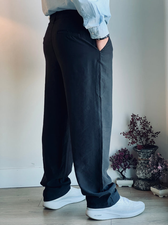 Yıkamalı Siyah Modal Pantolon - Mat Görünüm & Relax Fit