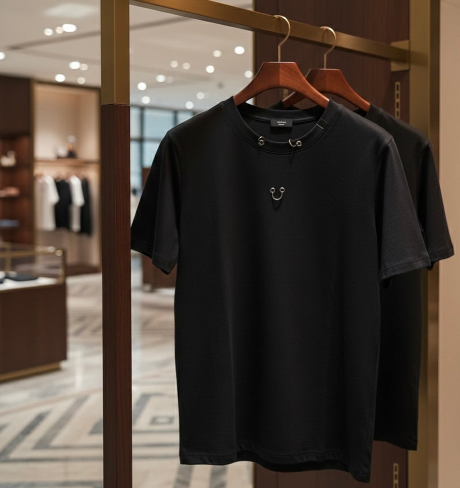 Piercing Detaylı Yıkamalı Siyah Oversize Erkek Tişört