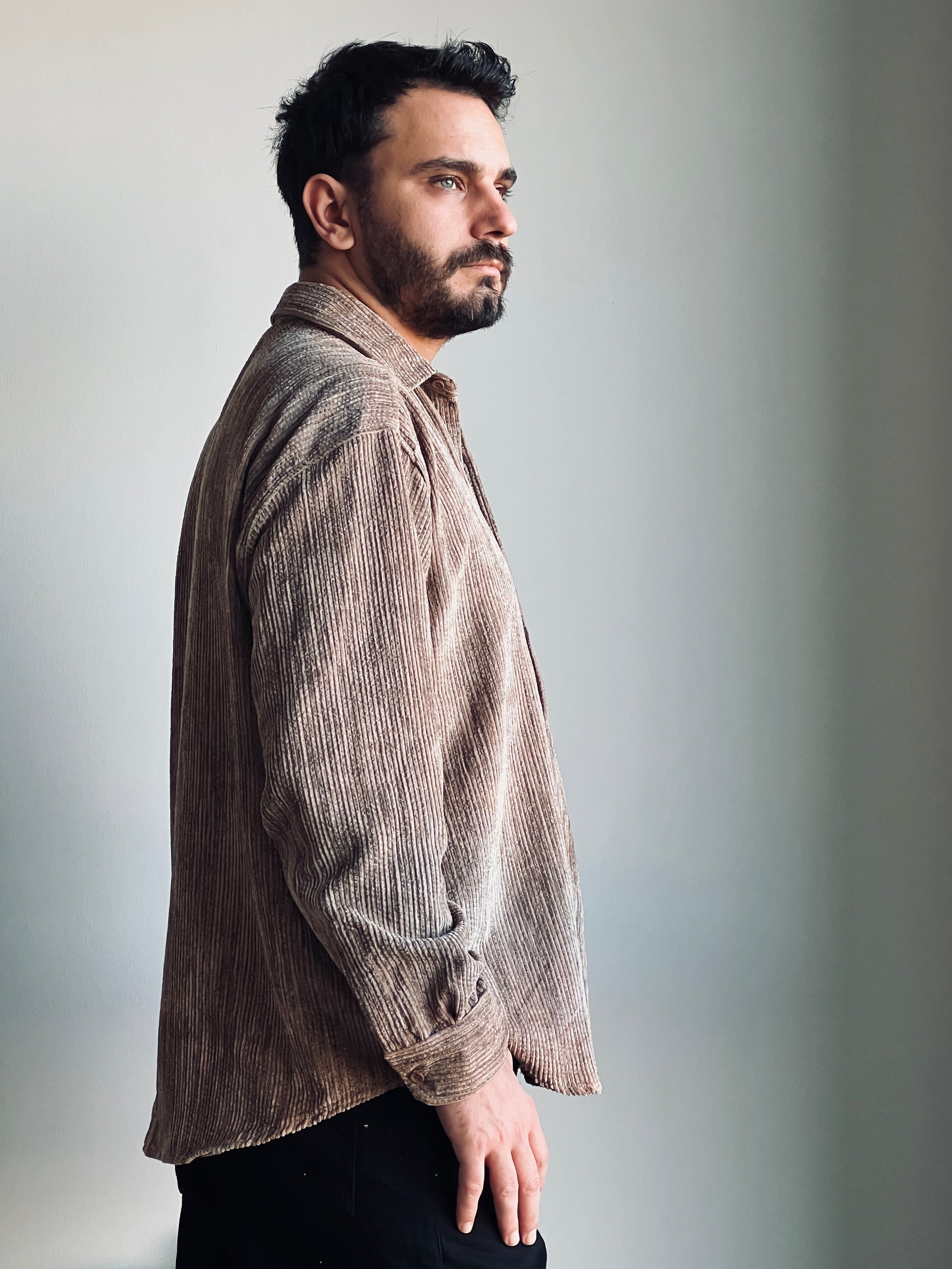 OVERSIZE EFEKTLİ KADİFE GÖMLEK BEJ