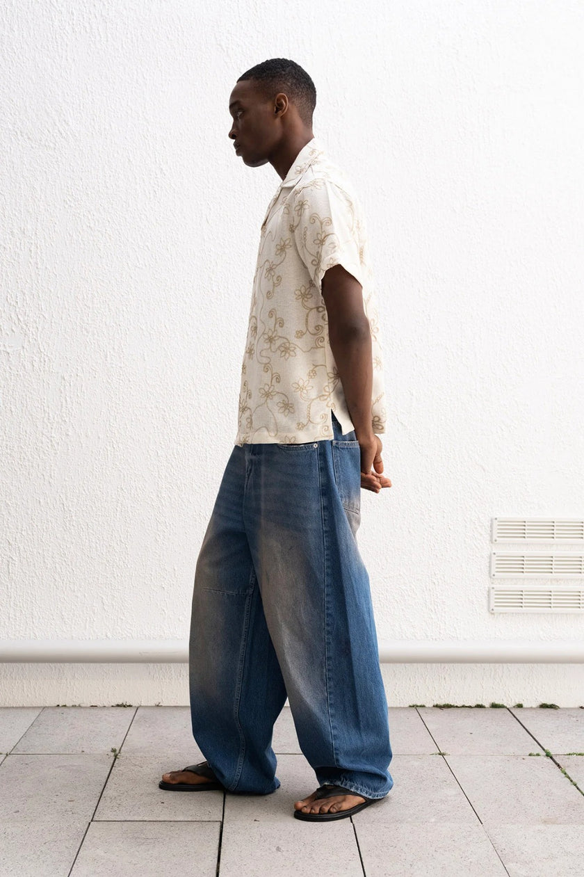 KISA KOLLU NAKIŞ DETAYLI GÖMLEK