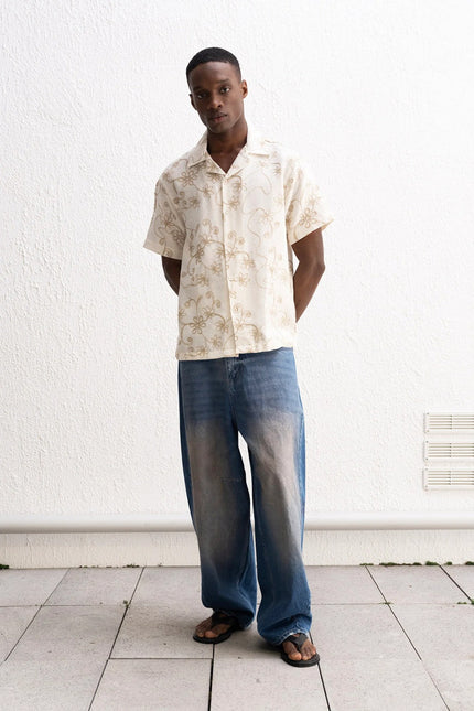 KISA KOLLU NAKIŞ DETAYLI GÖMLEK