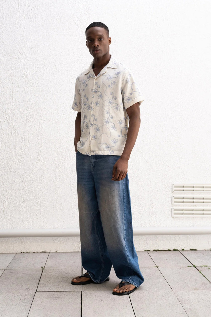 KISA KOLLU NAKIŞ DETAYLI GÖMLEK