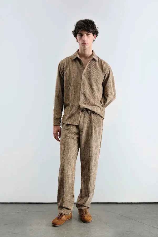 OVERSIZE EFEKTLİ KADİFE GÖMLEK