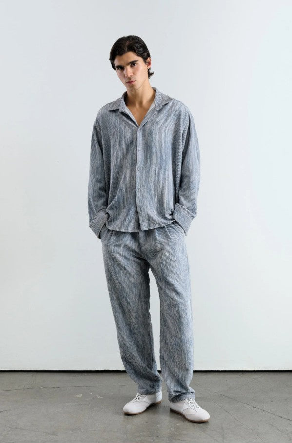 OVERSIZE EFEKTLİ KADİFE GÖMLEK