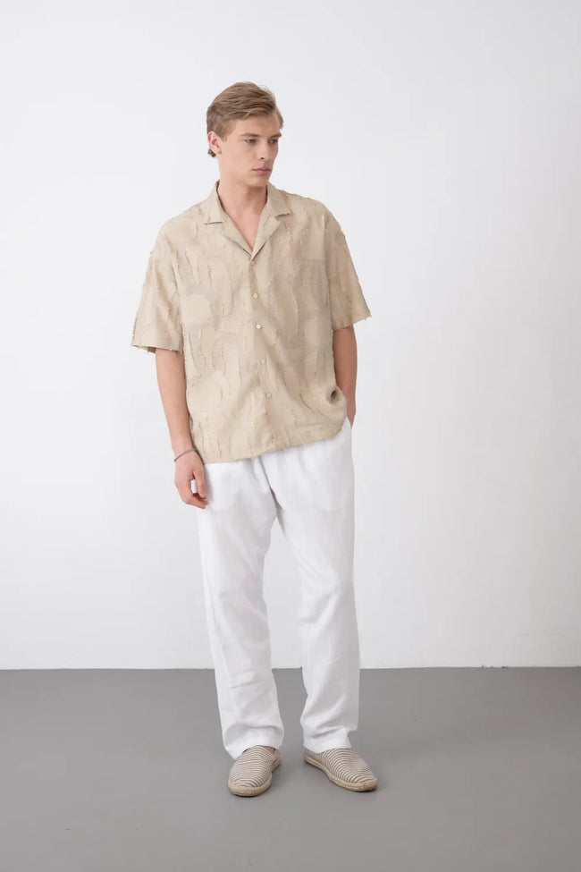 Bej Saçaklı Dokuma Detaylı Kısa Kollu İtalyan Yaka Erkek Gömlek