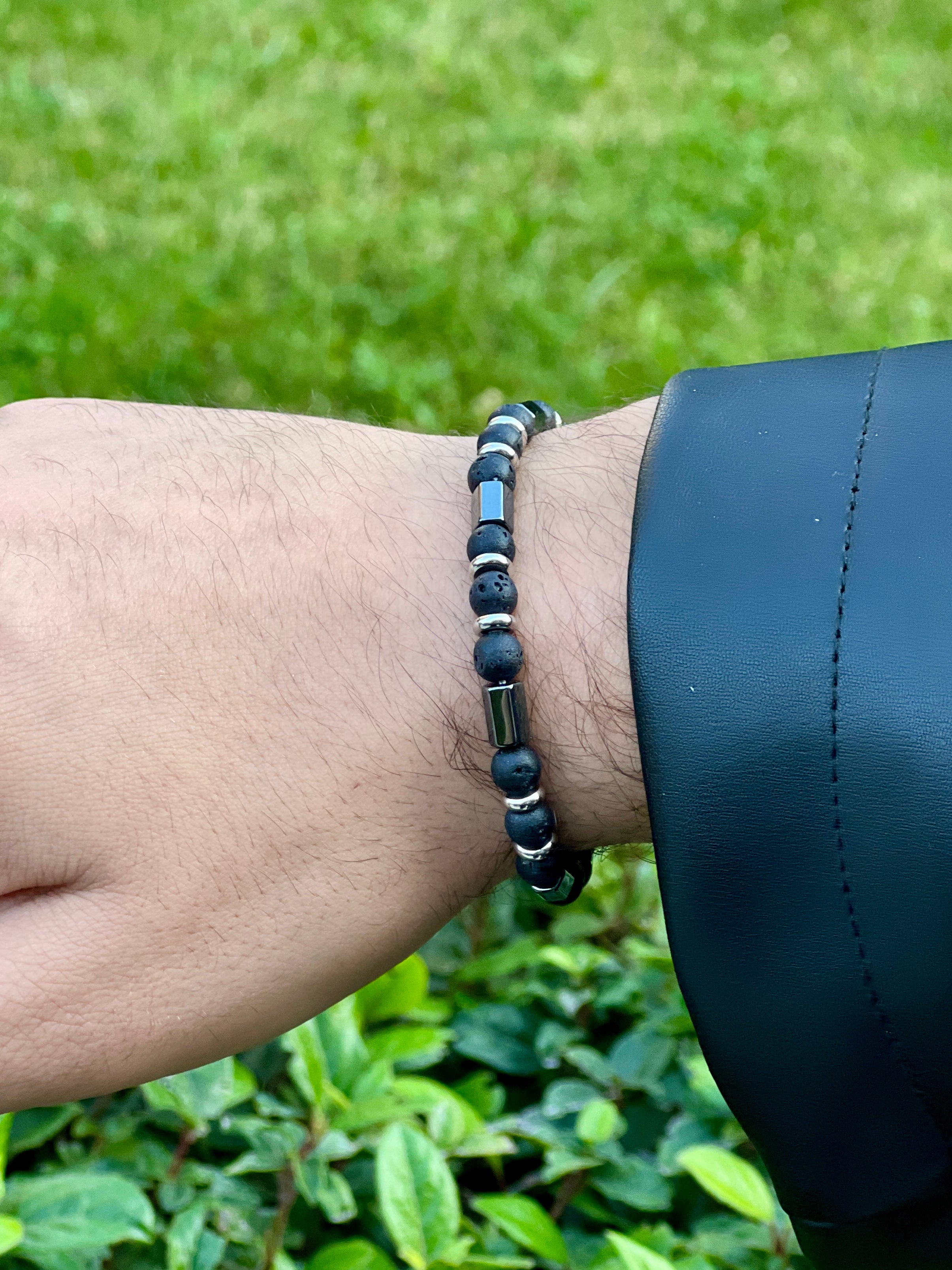 Volkanik Lav Taşı ve Metal Silindir Boncuklu Ayarlanabilir Erkek Bileklik