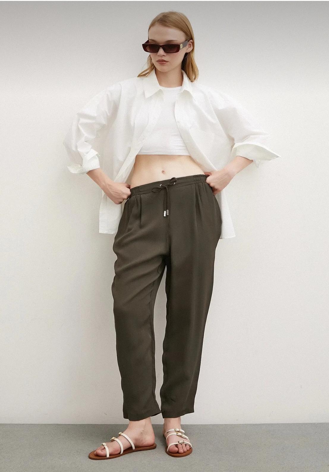 Haki Lastik Belli İp Detaylı Dökümlü Rahat Kesim Pantolon