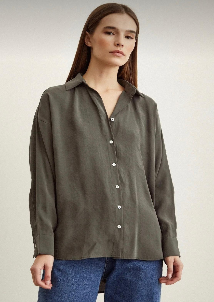 Modal V Yaka Haki Klasik Gömlek