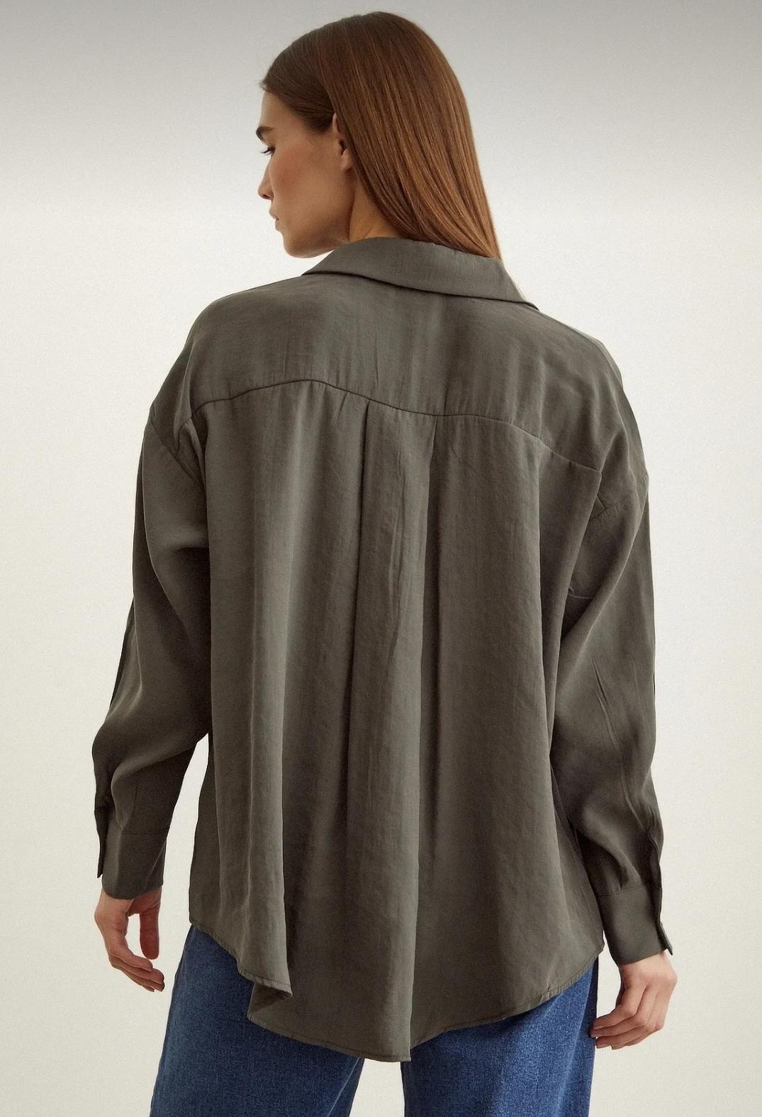 Modal V Yaka Haki Klasik Gömlek