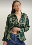 Saten Yaprak Desenli Yeşil Gofreli Kadın Gömlek