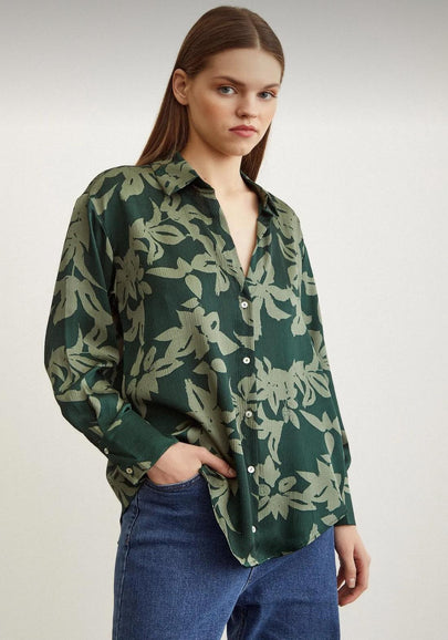 Saten Yaprak Desenli Yeşil Gofreli Kadın Gömlek
