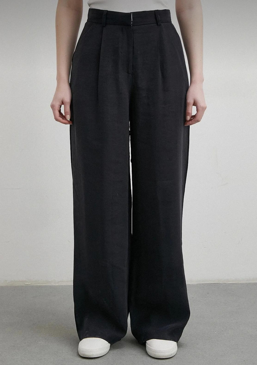 Yüksek Bel Pileli Siyah Bol Paça Wide Leg Kadın Kumaş Pantolon